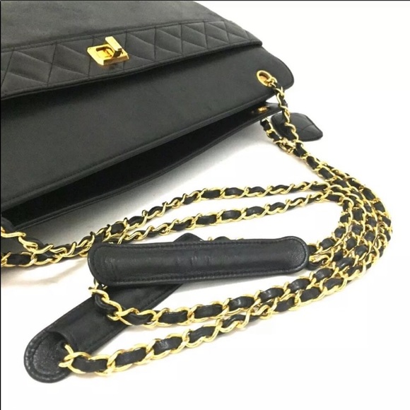 Authentic Chanel suitcase - Picture 2 of 6